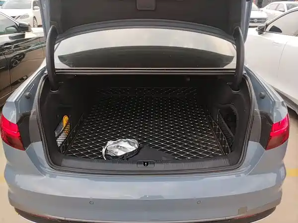 Audi A4L 2022, фото 18
