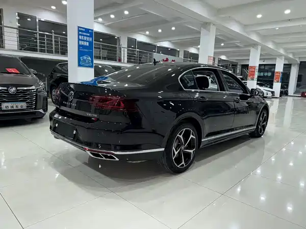 Volkswagen Magotan 2023, фото 3