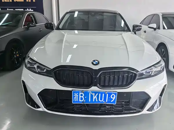 BMW 3 Series 2024, фото 2