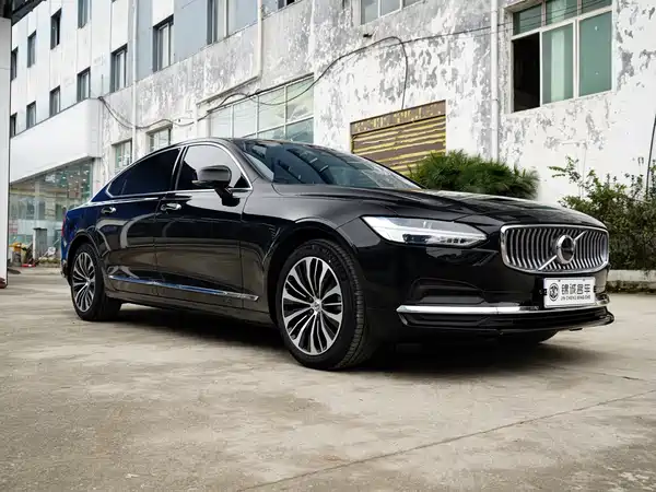 Volvo S90 2023, фото 3