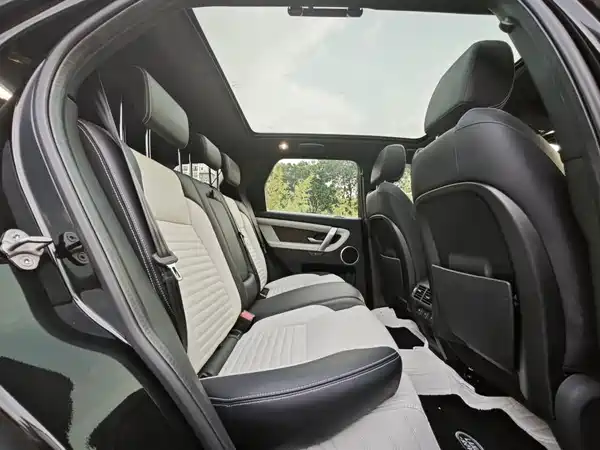 Land Rover Discovery Sport 2022, фото 12
