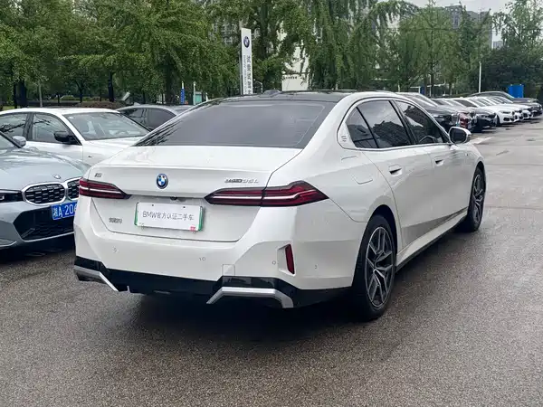 BMW i5 2024, фото 6