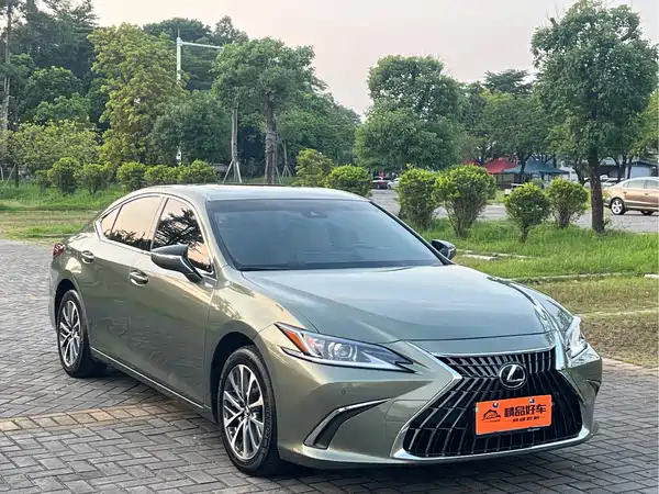 Lexus ES 2022, фото 3