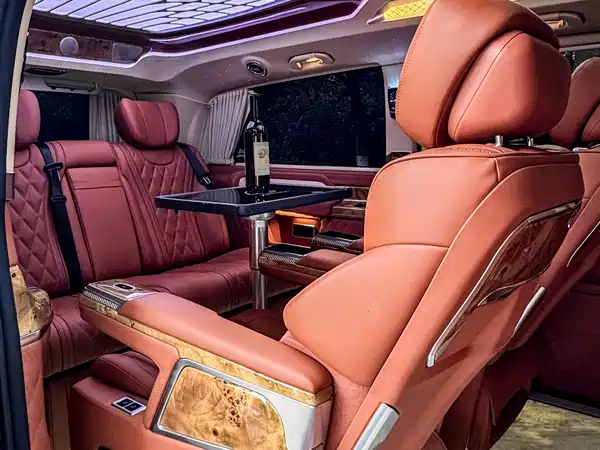 Mercedes-Benz V-Class 2022, фото 24