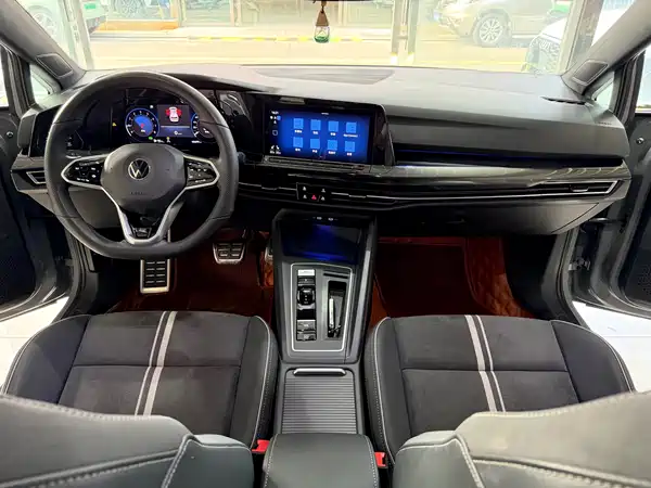 Volkswagen Golf 2023, фото 11