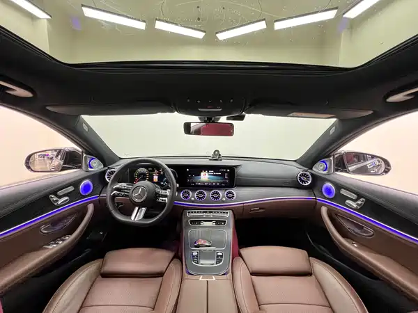 Mercedes-Benz E-Class 2023, фото 6