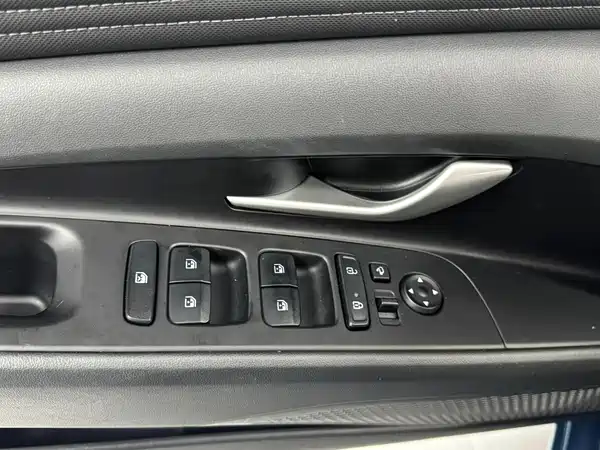 Hyundai Elantra 2022, фото 10