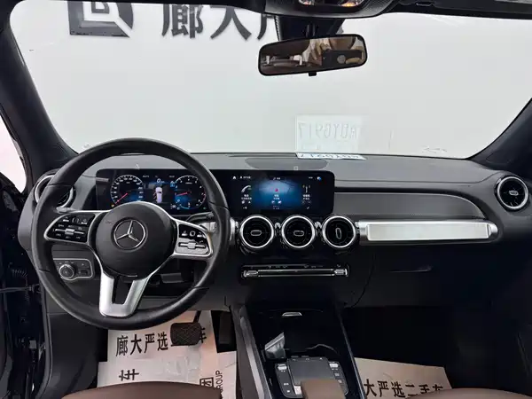 Mercedes-Benz GLB 2023, фото 9