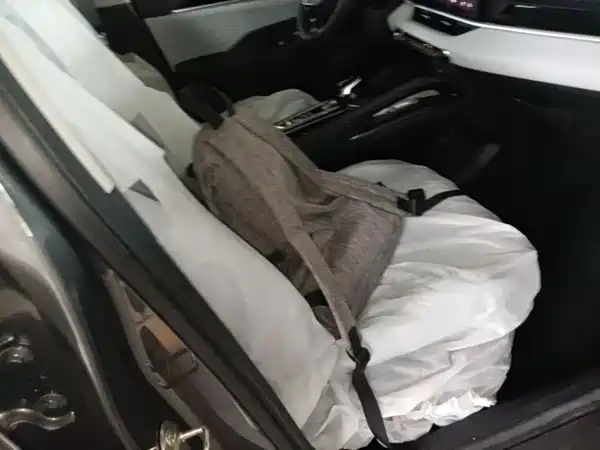 Geely Coolray 2025, фото 24