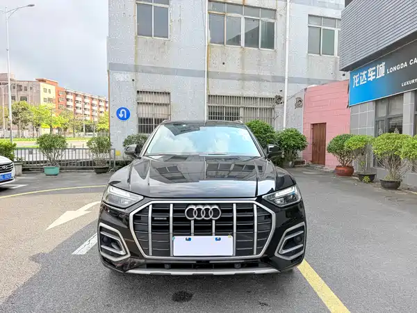 Audi Q5L 2022, фото 2