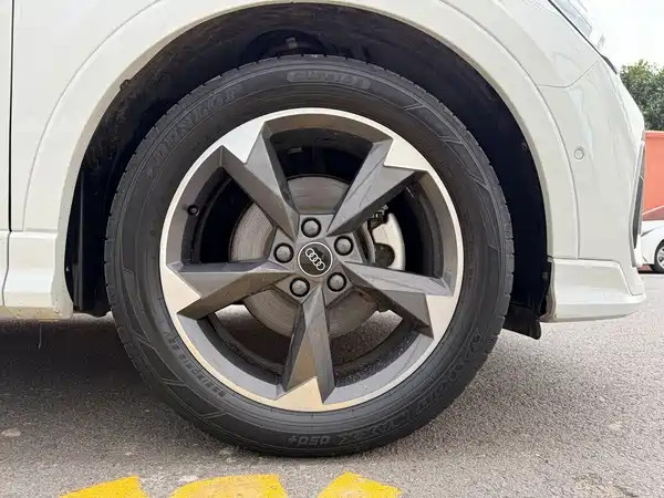 Audi Q3 2023, фото 24