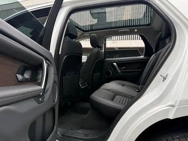 Land Rover Discovery Sport 2024, фото 23