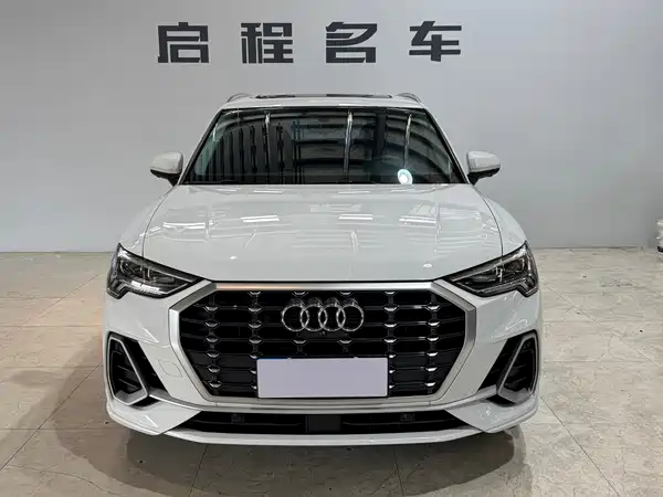 Audi Q3 2023, фото 2