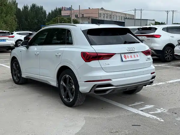 Audi Q3 2022, фото 3