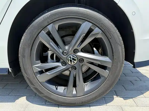 Volkswagen Golf 2023, фото 9