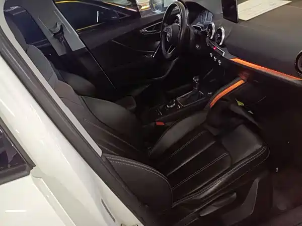 Audi Q2L 2022, фото 24