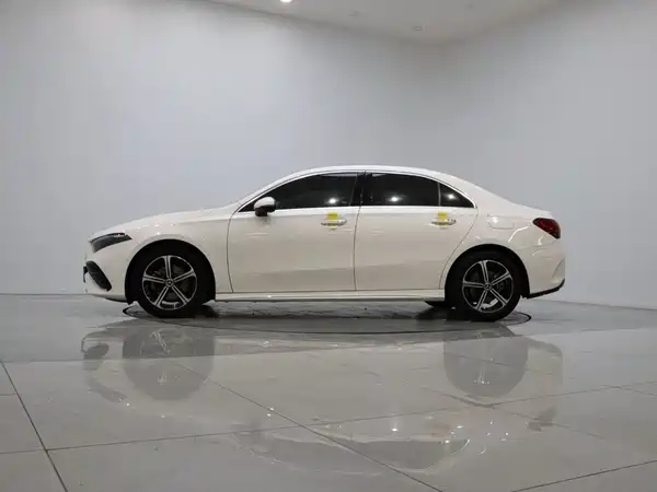 Mercedes-Benz A-Class 2023, фото 8
