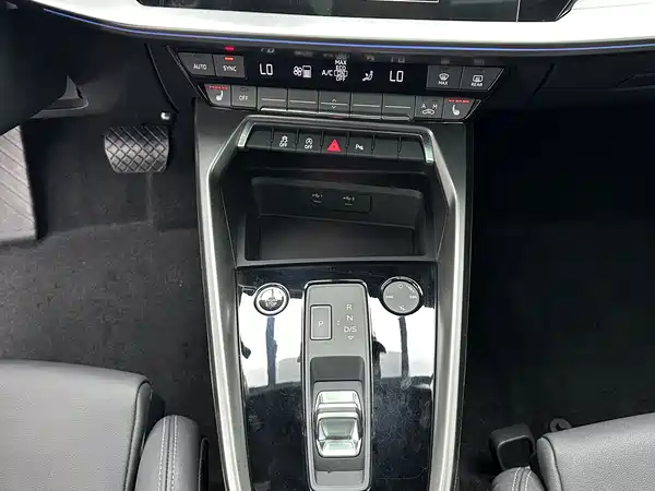 Audi A3 2023, фото 14