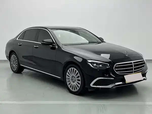 Mercedes-Benz E-Class 2022, фото 3