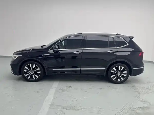 Volkswagen Tiguan L 2024, фото 6