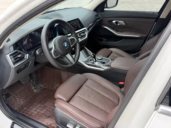 BMW 3 Series 2022, фото 4