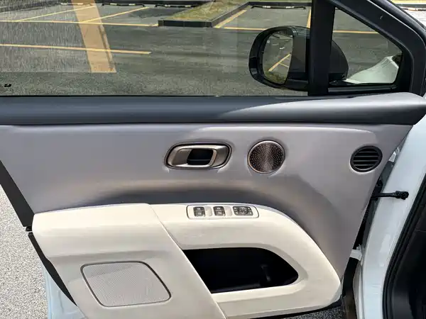 Li Auto i8 2025, фото 13