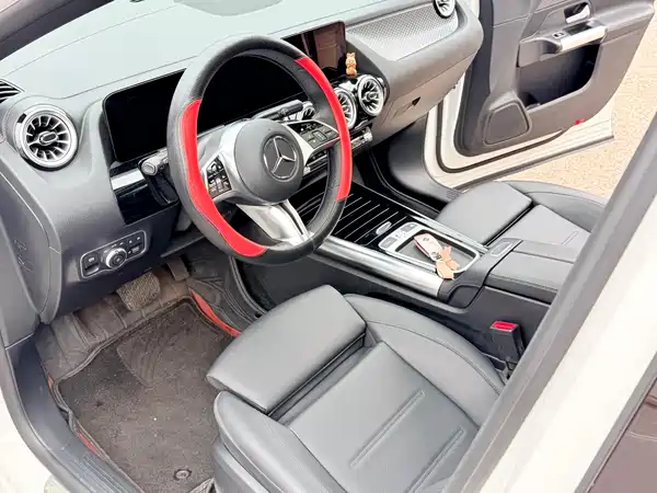 Mercedes-Benz GLA 2024, фото 4
