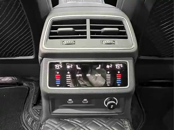 Audi A6L 2023, фото 18
