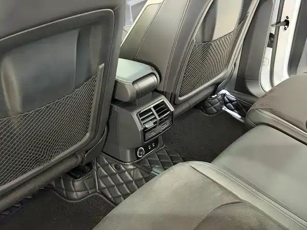 Audi Q3 2022, фото 16