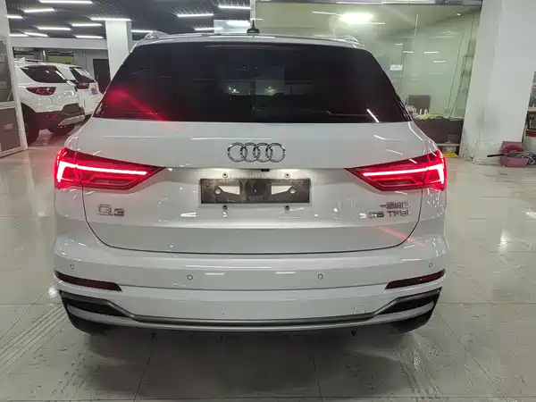 Audi Q3 2022, фото 3