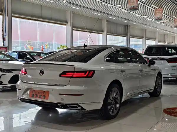 Volkswagen Passat CC 2023, фото 4