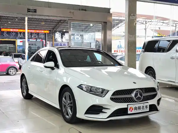 Mercedes-Benz A-Class 2022, фото 3