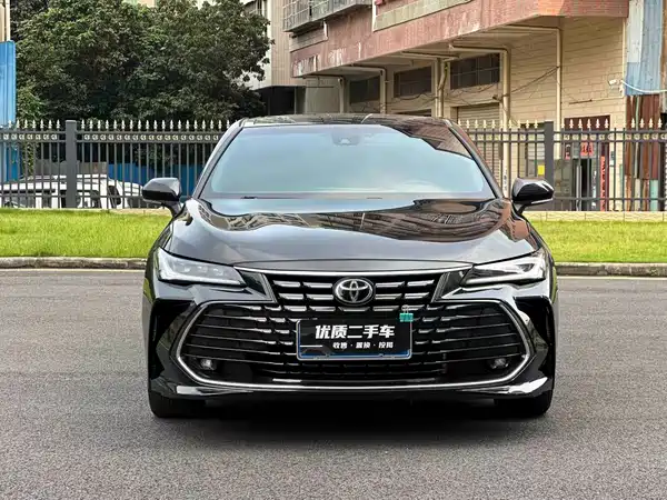 Toyota Avalon 2023, фото 2