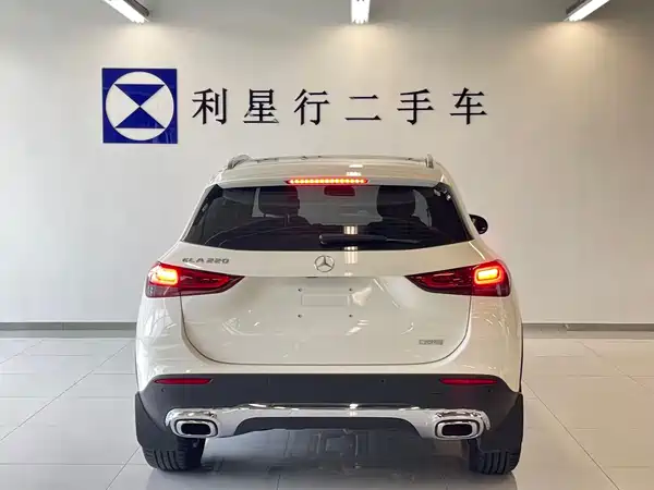 Mercedes-Benz GLA 2023, фото 8