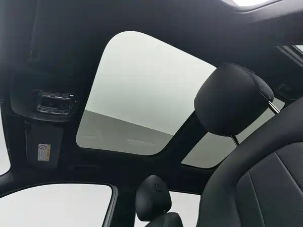 Mercedes-Benz GLB 2023, фото 14