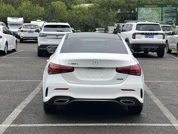 Mercedes-Benz A-Class 2022, фото 5