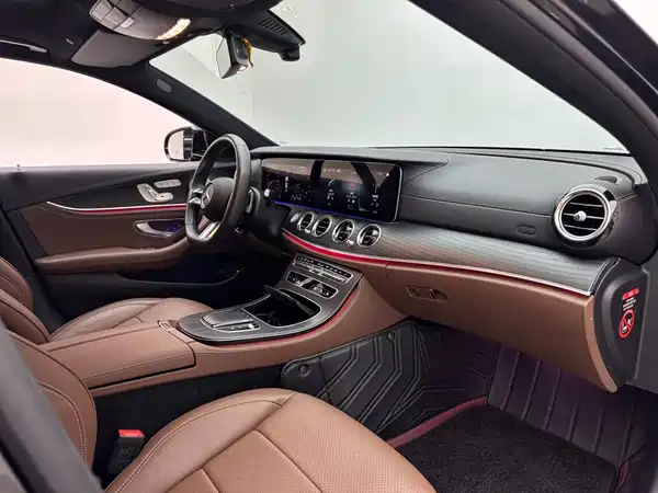 Mercedes-Benz E-Class 2023, фото 11