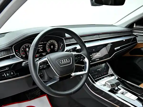 Audi A8 2023, фото 15