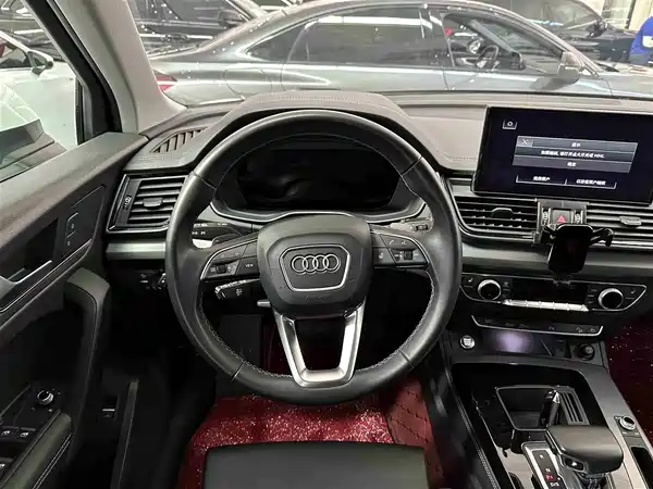 Audi Q5L 2022, фото 14