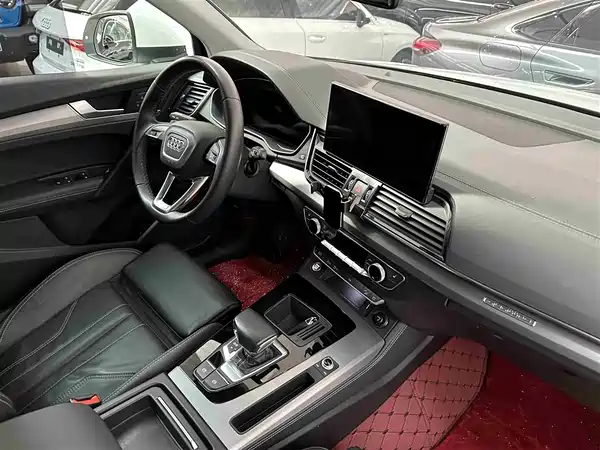 Audi Q5L 2022, фото 16