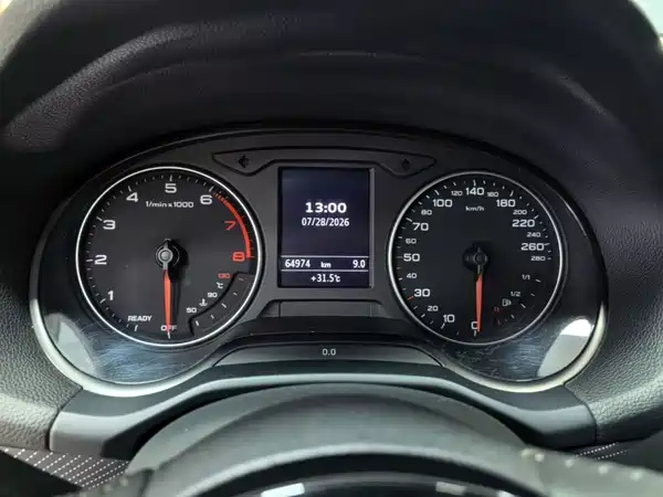 Audi Q2L 2022, фото 11