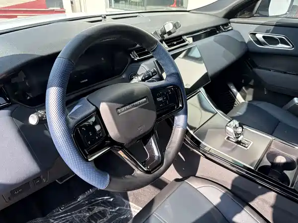 Land Rover Range Rover Velar 2024, фото 10