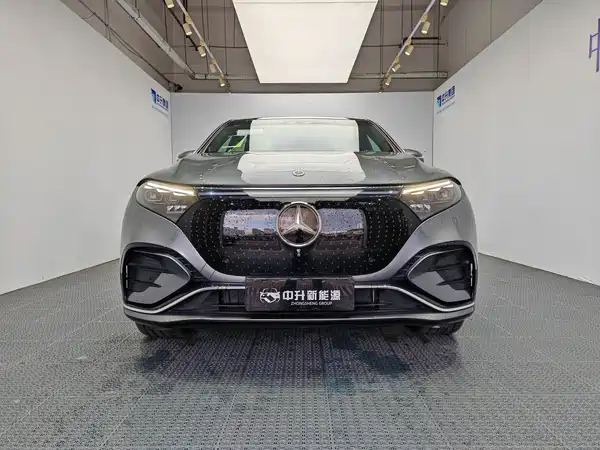 Mercedes-Benz EQS SUV 2023, фото 2