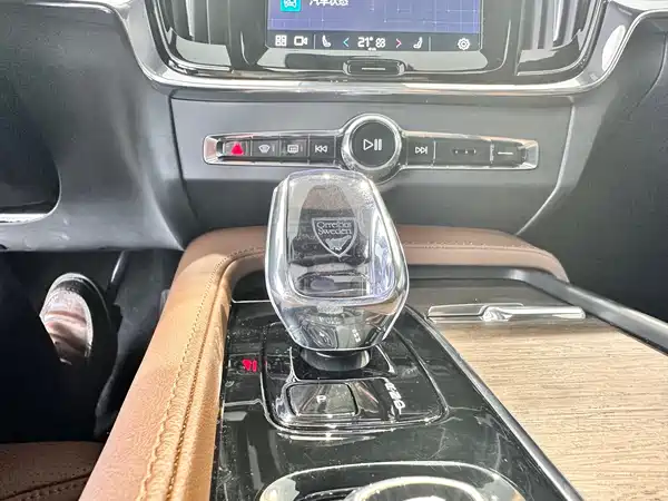 Volvo S90 2025, фото 6