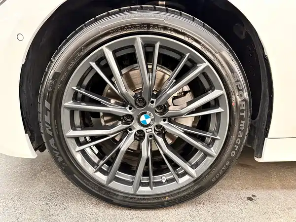 BMW 3 Series 2022, фото 5