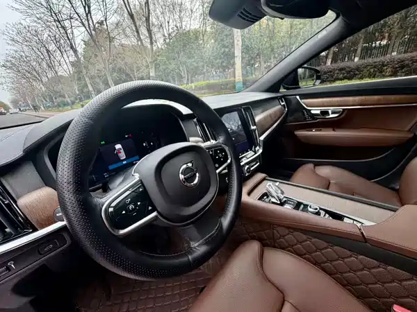 Volvo S90 2022, фото 4