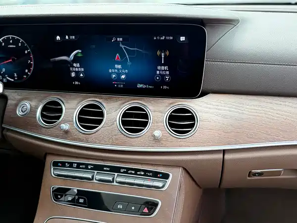 Mercedes-Benz E-Class 2022, фото 14
