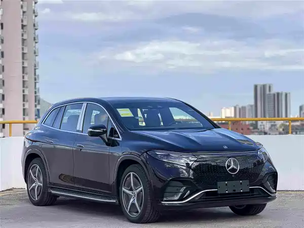 Mercedes-Benz EQS SUV 2025, фото 3