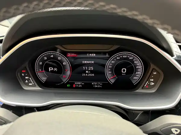 Audi Q3 2023, фото 12