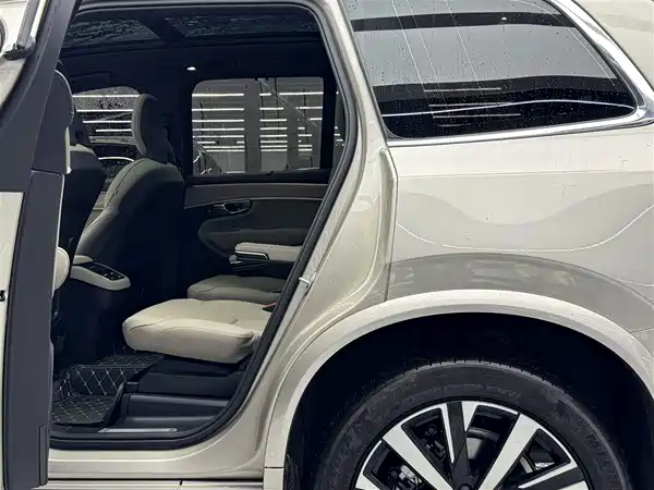 Volvo XC90 2025, фото 7